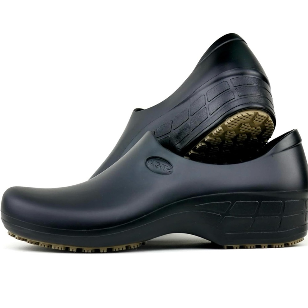 Clogs